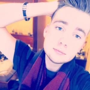 Meet your Posher, Dustin